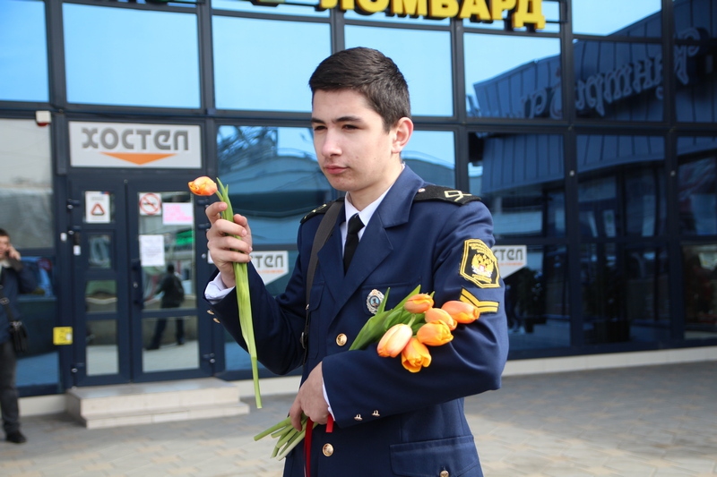 8 марта