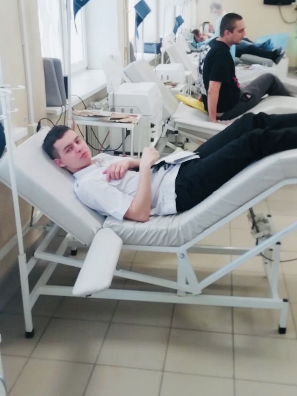 Курсанты в акции "День волонтёра"